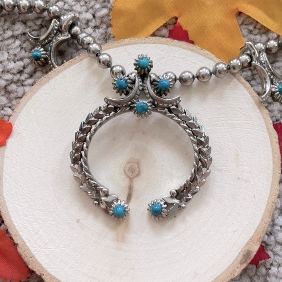 VINTAGE ALTERNATIVE TO THE NAVAJO TURQUOISE BLOSSOM NECKLACE COLLECTION - Picture 3 of 6